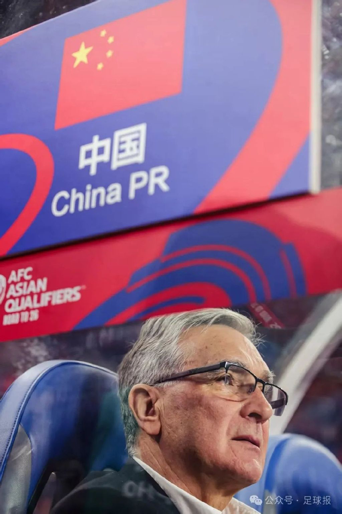 了解黄金城集团推出中国领先概念的图形化网络虚拟社区游戏“网络硅谷”