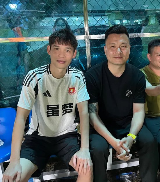 黄金城集团推出中国领先概念的图形化网络虚拟社区游戏“网络硅谷”产品图片