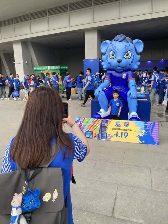 专业这是因为下载里面的游戏特别地多。服务