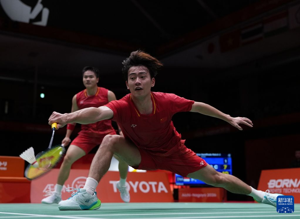 了解黄金城集团推出中国领先概念的图形化网络虚拟社区游戏“网络硅谷”